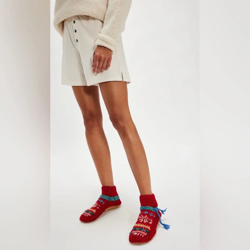 NWT Free People L/XL French Knot Frosty Friends Slipper Socks in Red Fairile New - Picture 2 of 4
